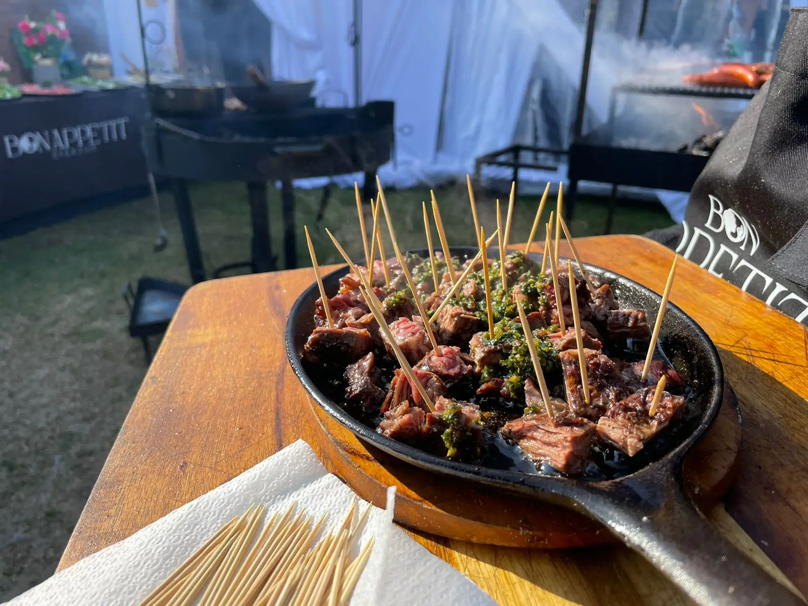 Cóctel Parrillero de Carnes Bon Appetit - Banquetería para Eventos Especiales